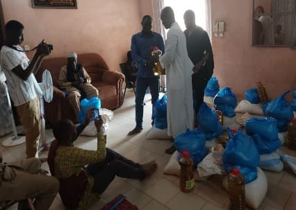 Distribution de kits alimentaires